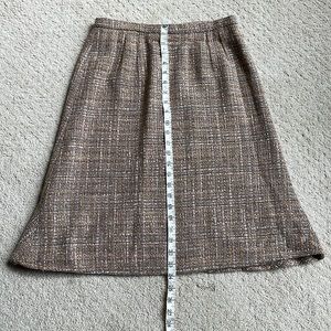 Vintage Jones New York peach creme tweed A-line skirt. Size 6.
